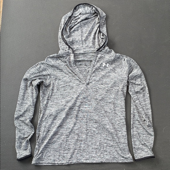 Under Armour Tops - Under Armour Heathered Gray Hooded Athletic Top
